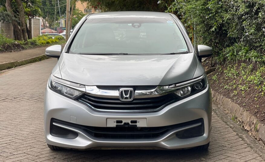 2016 Honda Fit Shuttle Hybrid