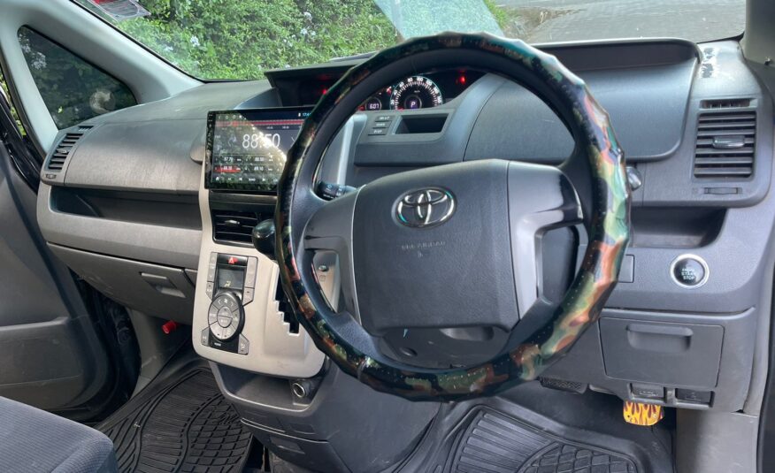 2010 Toyota Voxy