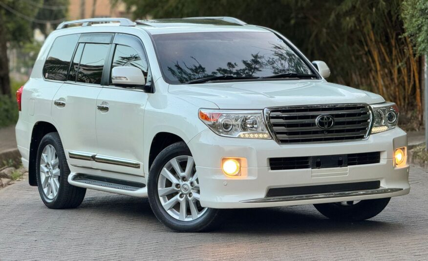 2015 Toyota Landcruiser V8 ZX