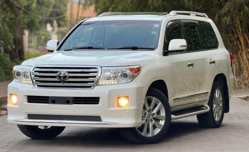 2015 Toyota Landcruiser V8 ZX