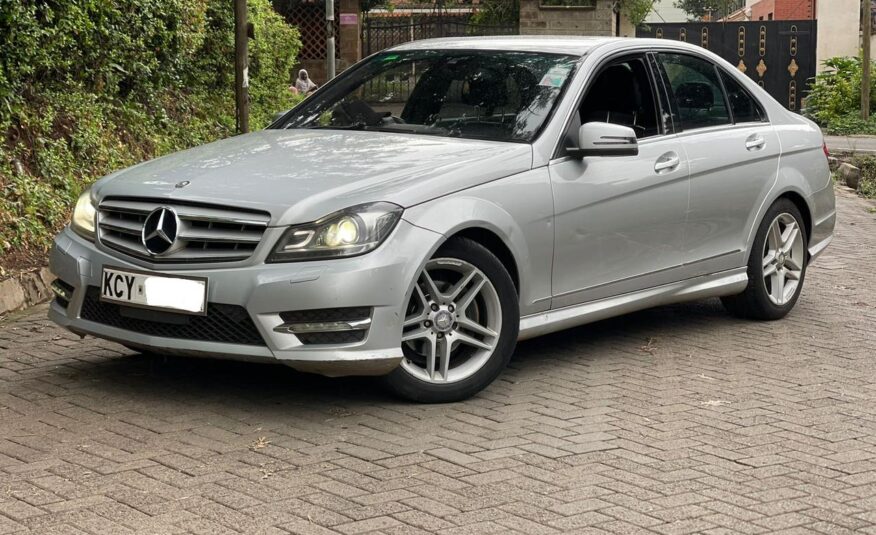 2013 Mercedes-Benz C200 W204