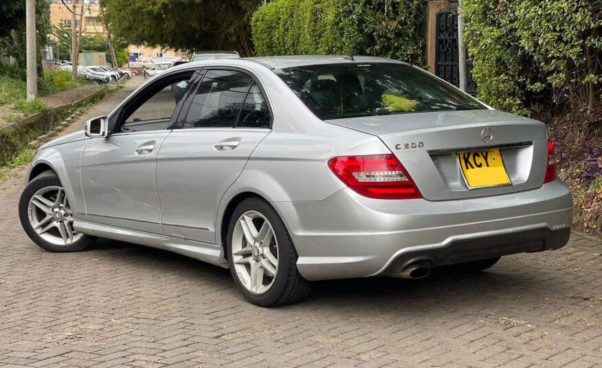 2013 Mercedes-Benz C200 W204