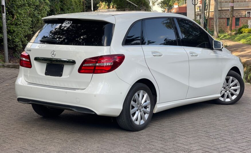 2016 Mercedes-Benz B180