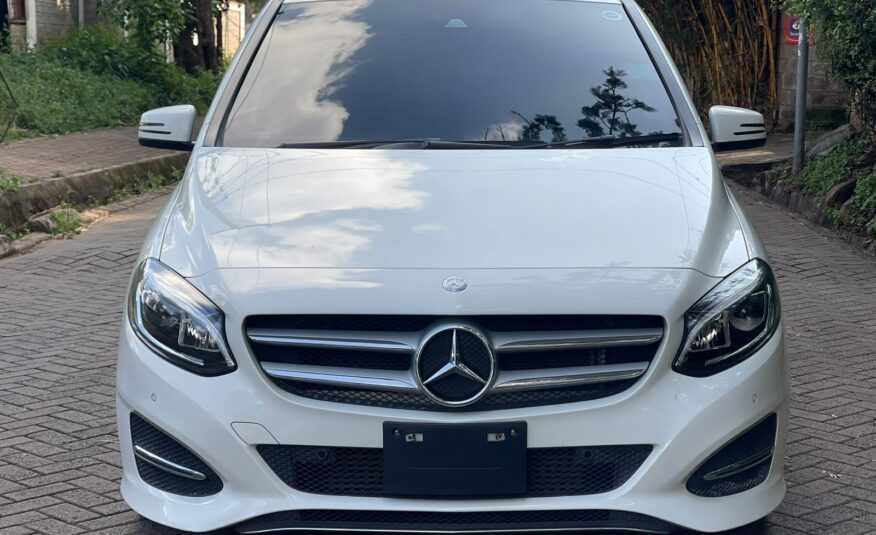 2016 Mercedes-Benz B180