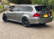 2010 BMW 320i Wagon