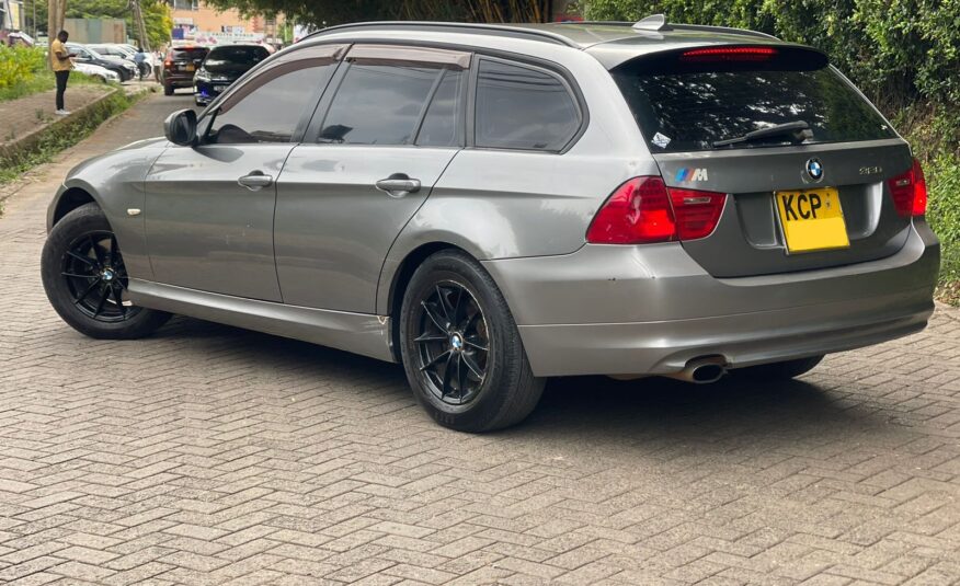 2010 BMW 320i Wagon