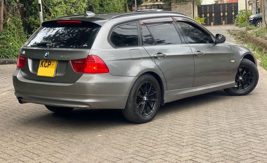 2010 BMW 320i Wagon