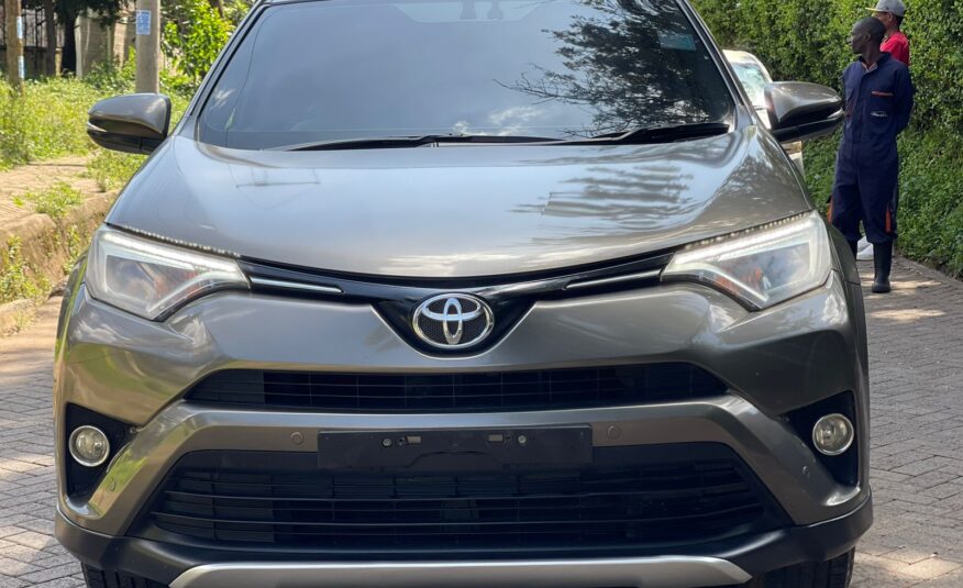 2016 Toyota RAV4 Local