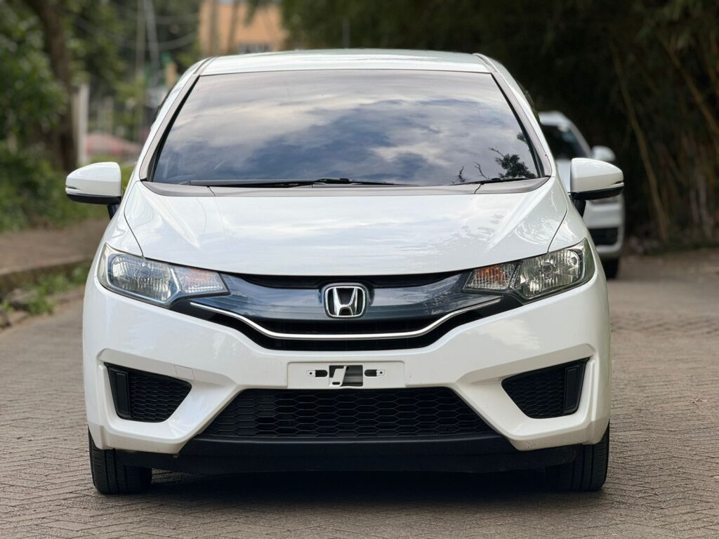 Lipa mdogo mdogo cars | 2016 Honda Fit For Sale in Kenya under 2 million