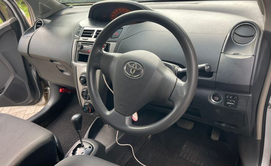 2011 Toyota Vitz