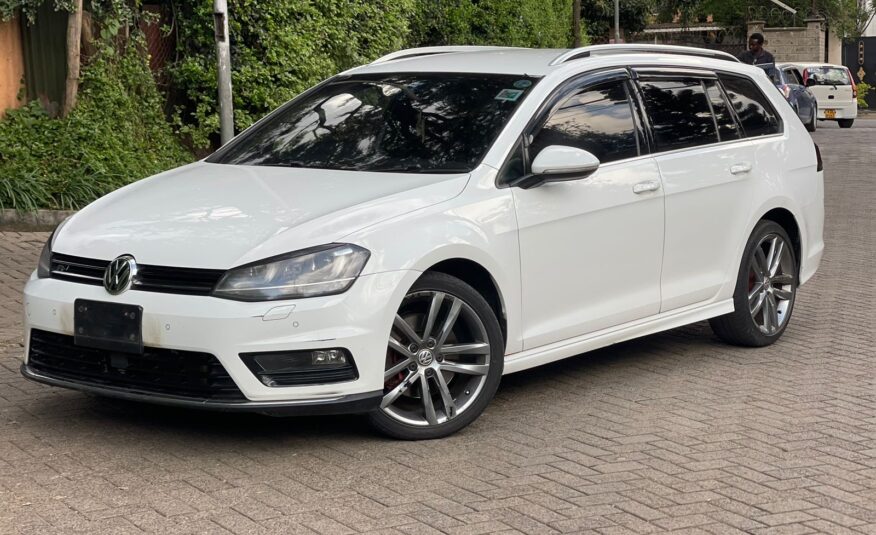 2015 Volkswagen Golf R-Line