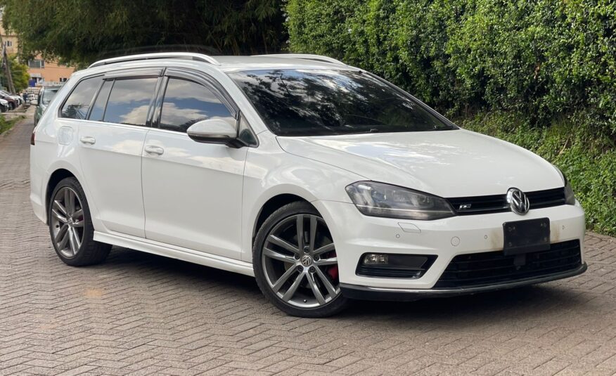 2015 Volkswagen Golf R-Line