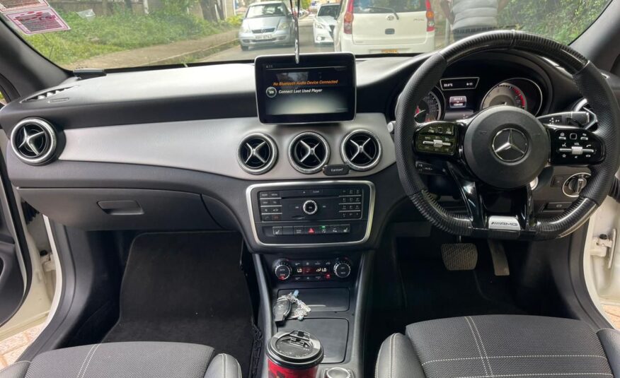 2016 Mercedes-Benz CLA180