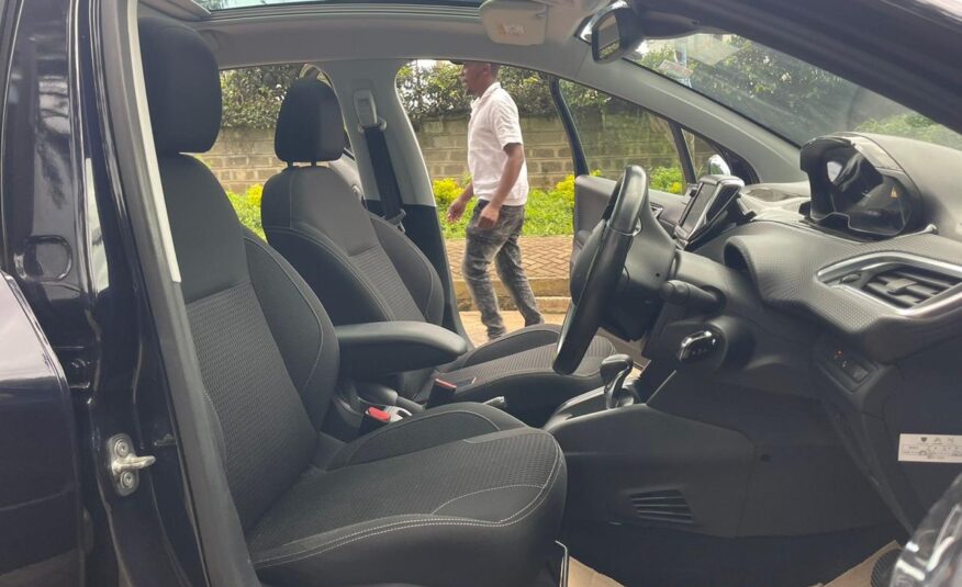 2016 Peugeot 208_ PureDrive/ MoonRoof