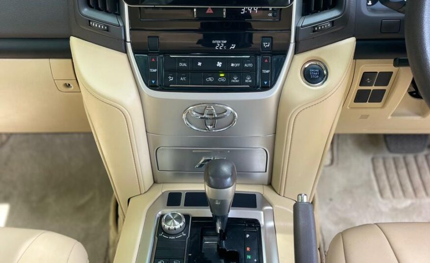 2016 Toyota Land Cruiser V8 2016 | (Fully Upgraded TO LC300 2023)