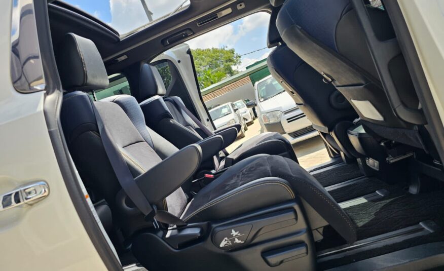 2017 Toyota Vellfire_ Sunroof