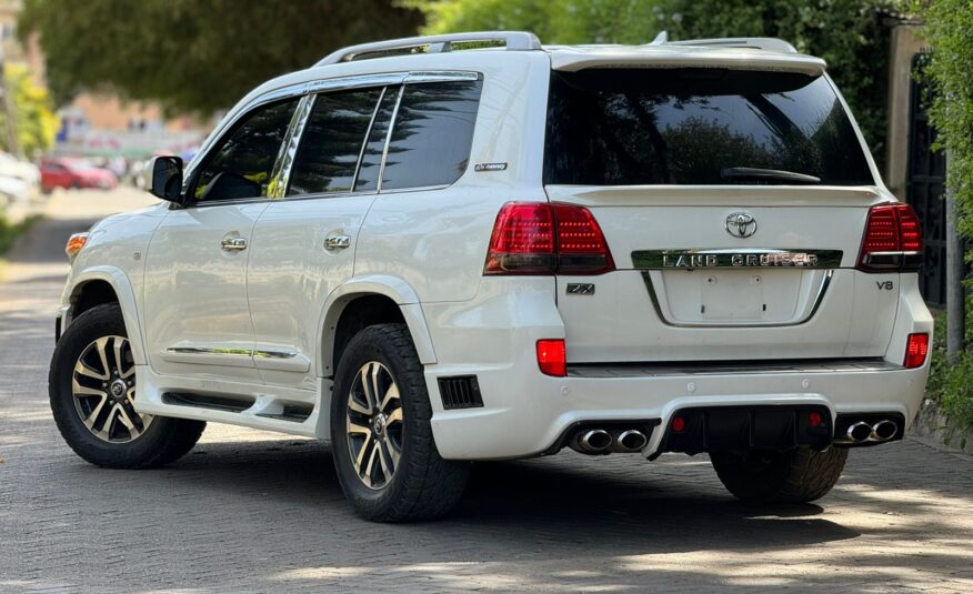 2012 Toyota Landcruiser V8 ZX