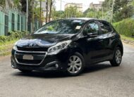 2017 Peugeot 208_ Pure Drive