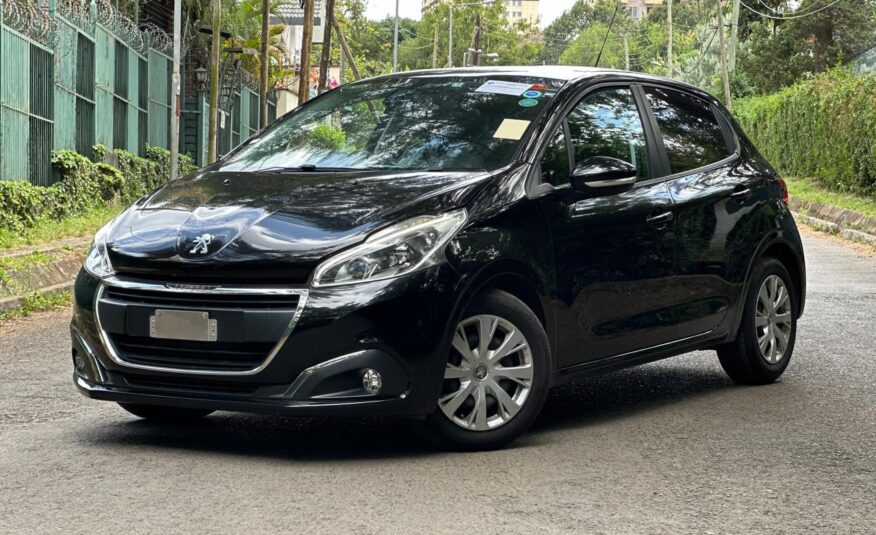 2017 Peugeot 208_ Pure Drive