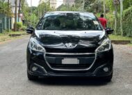 2017 Peugeot 208_ Pure Drive