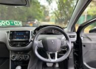 2017 Peugeot 208_ Pure Drive