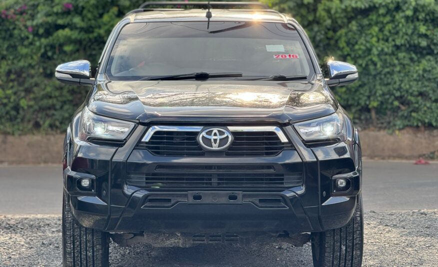 2016 Toyota Hilux SR5