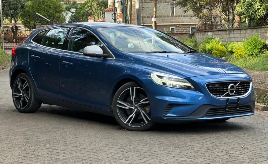 2017 Volvo V40 T5 R-Design