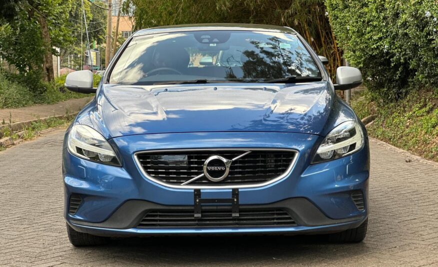 2017 Volvo V40 T5 R-Design