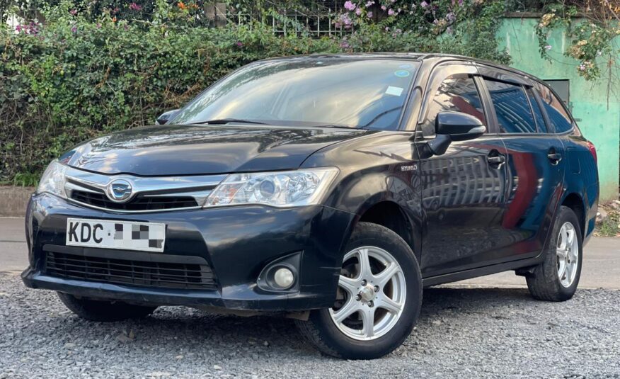 2014 Toyota Fielder Hybrid