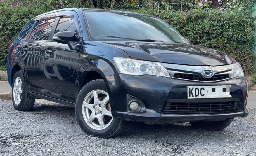 2014 Toyota Fielder Hybrid