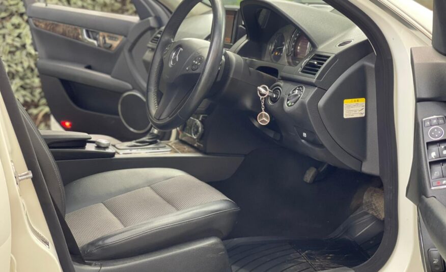 2009 Mercedes Benz C200