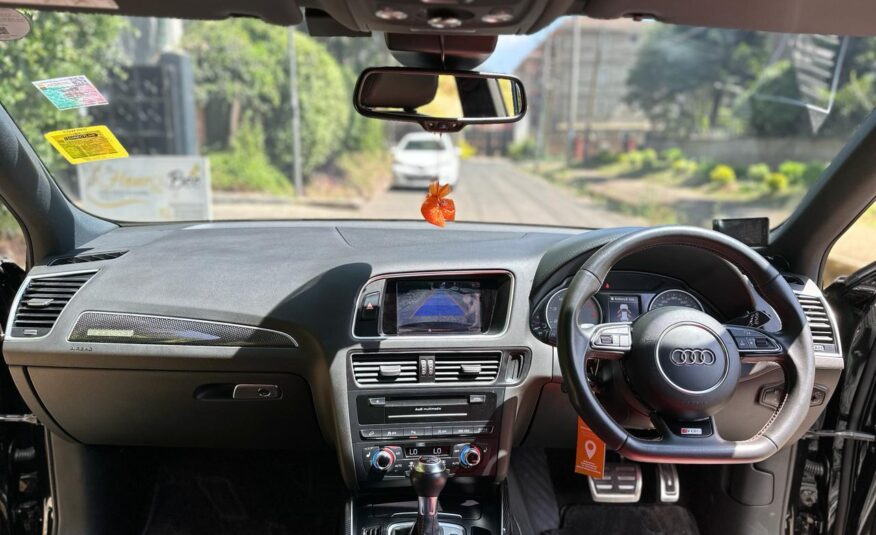 2015 Audi SQ5/ panoramic