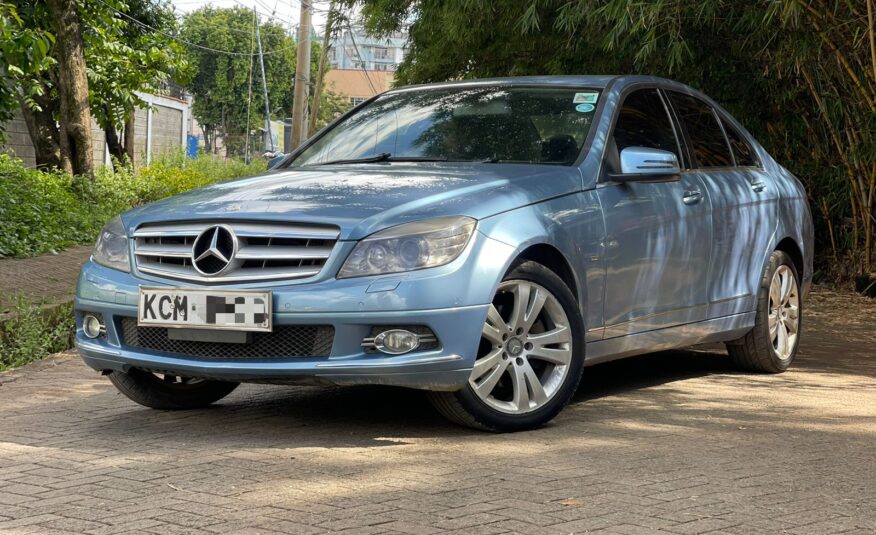 2010 Mercedes Benz  C200 CGI