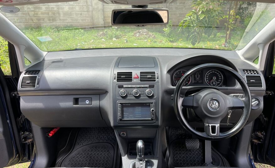 2015 Volkswagen Golf Touran