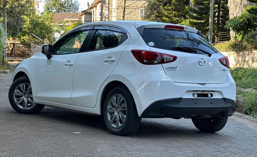 2016 Mazda Demio