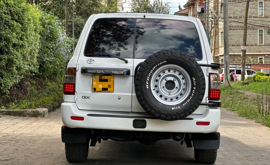 2004 Toyota Land Cruiser GX