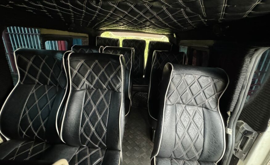 2015 Toyota Hiace 7L_🔥