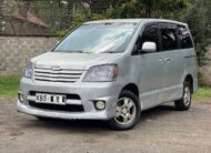 2006 Toyota Noah