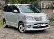 2006 Toyota Noah