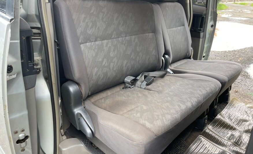 2006 Toyota Noah