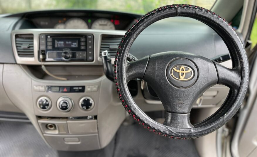 2006 Toyota Noah