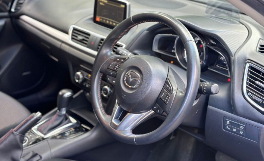 2016 Mazda Axela Hatchback _🔥