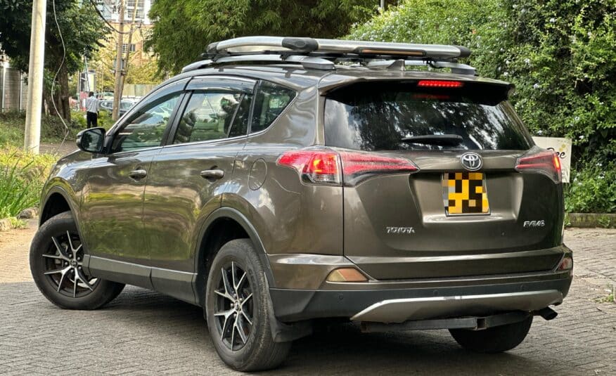 2016 Toyota RAV4_🔥 4WD/ Leather/Sunroof