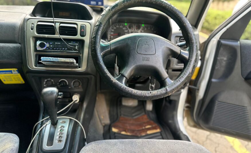 2002 Mitsubishi Pajero IO