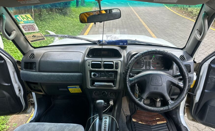 2002 Mitsubishi Pajero IO