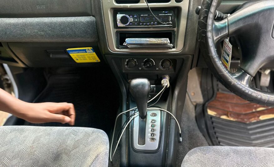2002 Mitsubishi Pajero IO